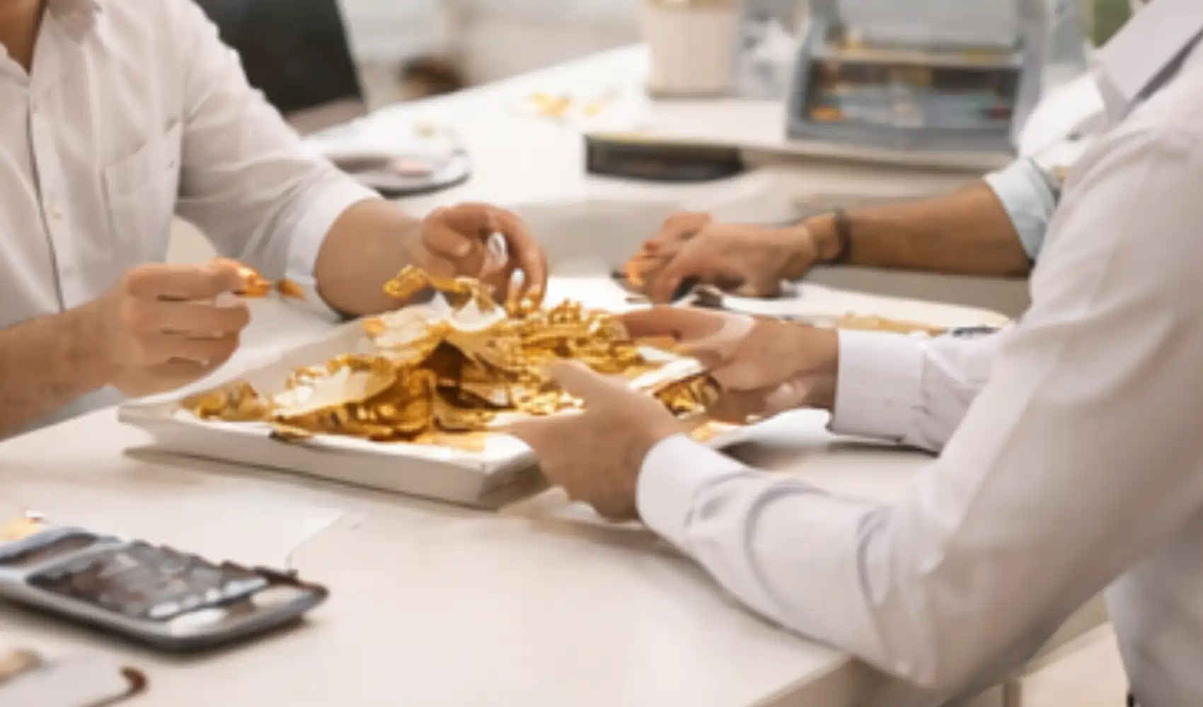 Gold assessment and buying process at G1 Gold Pune branch